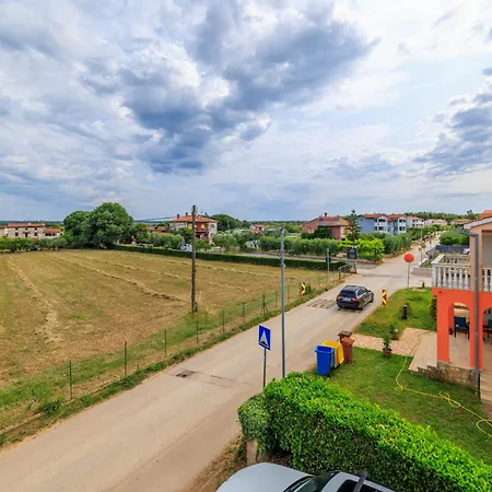 Apartment House Luigi Blue And In One Place Valbandon