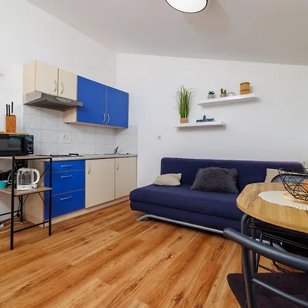 House Luigi Blue And In One Place Apartment *