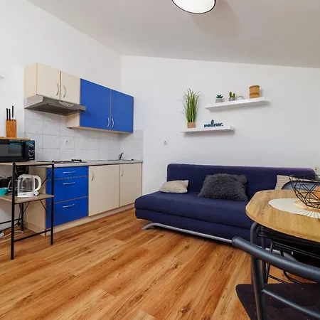 House Luigi Blue And In One Place Apartment *