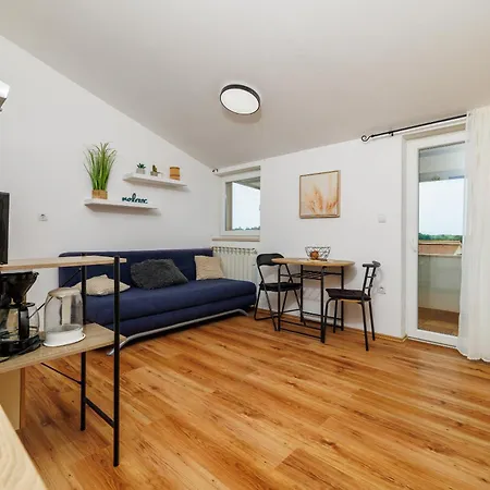House Luigi Blue And In One Place Apartment