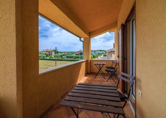 Apartman House Luigi Blue And In One Place Valbandon